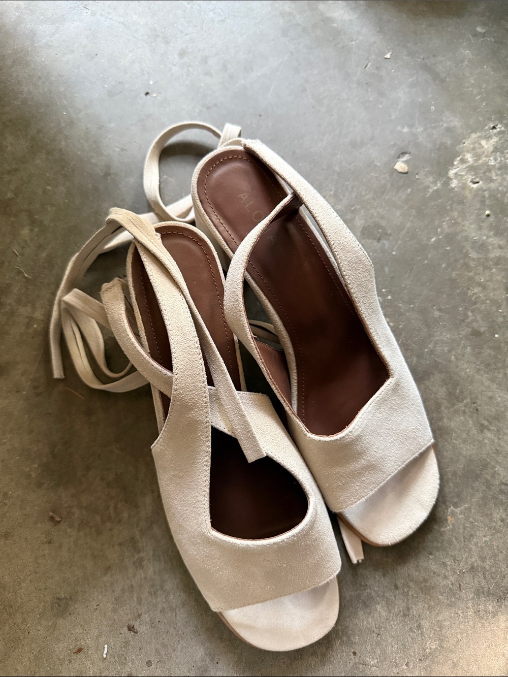ALOHAS Cream Suede Ankle Tie Heels